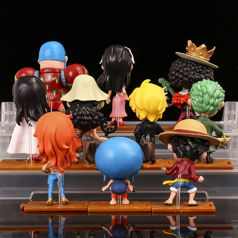 10pcs / set Mainan Action Figure Anime One Piece luffy Nami Bahan PVC Untuk Hadiah Ulang Tahun Anak