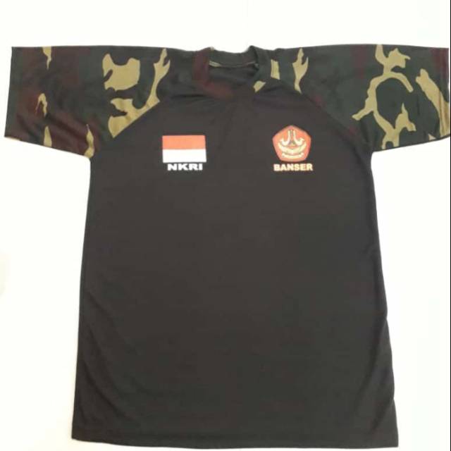 Kaos banser pendek kombinasi