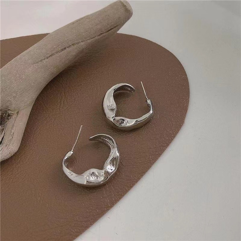 Anting Tusuk Kecil Simple Warna Silver Untuk Wanita