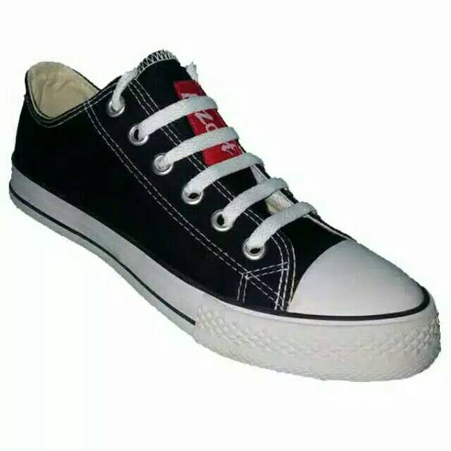 Sepatu K zoot pendek