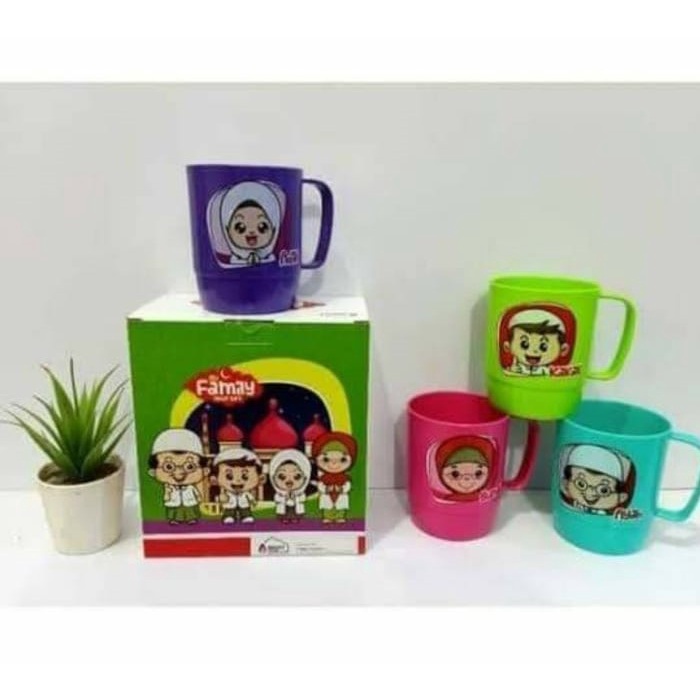 MUG Set Family Set Gelas Minum isi 4 Mug My Family Wadah Plastik Murah Gelas Keluarga Mug Unik Bagus