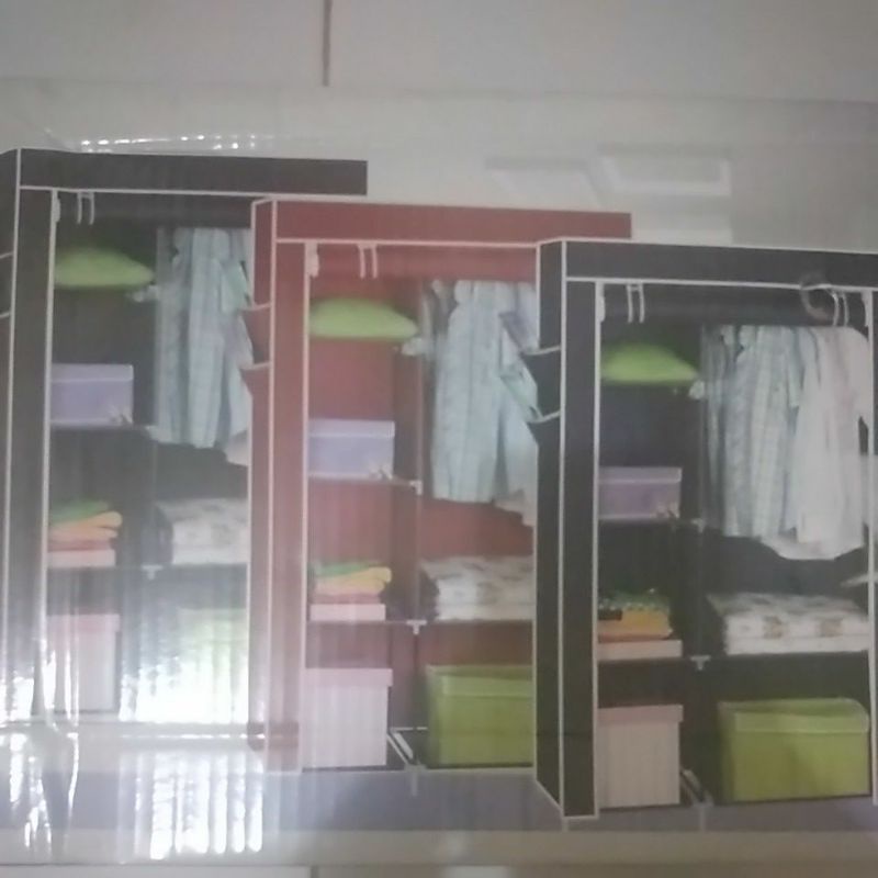 Lemari kain portable