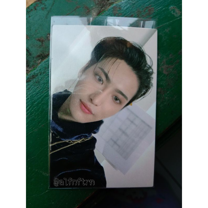 [BOOKED] ATEEZ SEONGHWA PHOTOCARD ANSWER A VER.
