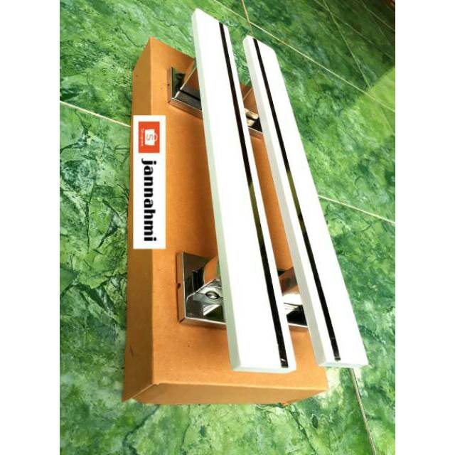 Handle pintu minimalis