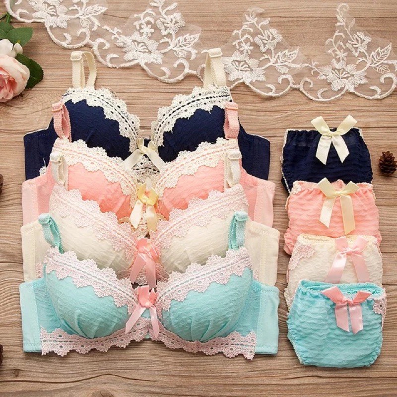 One set bra dan celana dalam ladies lingerie set BH dan CD dengan renda