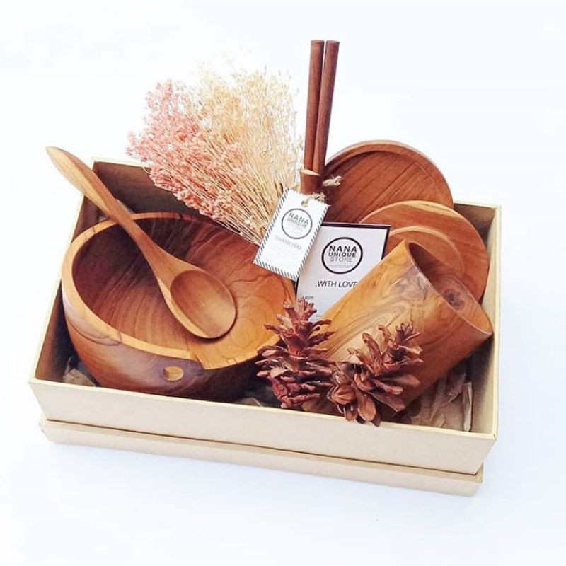 

HAMPERS ULANG TAHUN WISUDA SOUVENIR WEDDING GIFT BOX KADO PERNIKAHAN HADIAH ANNIVERSARY ULTAH MURAH