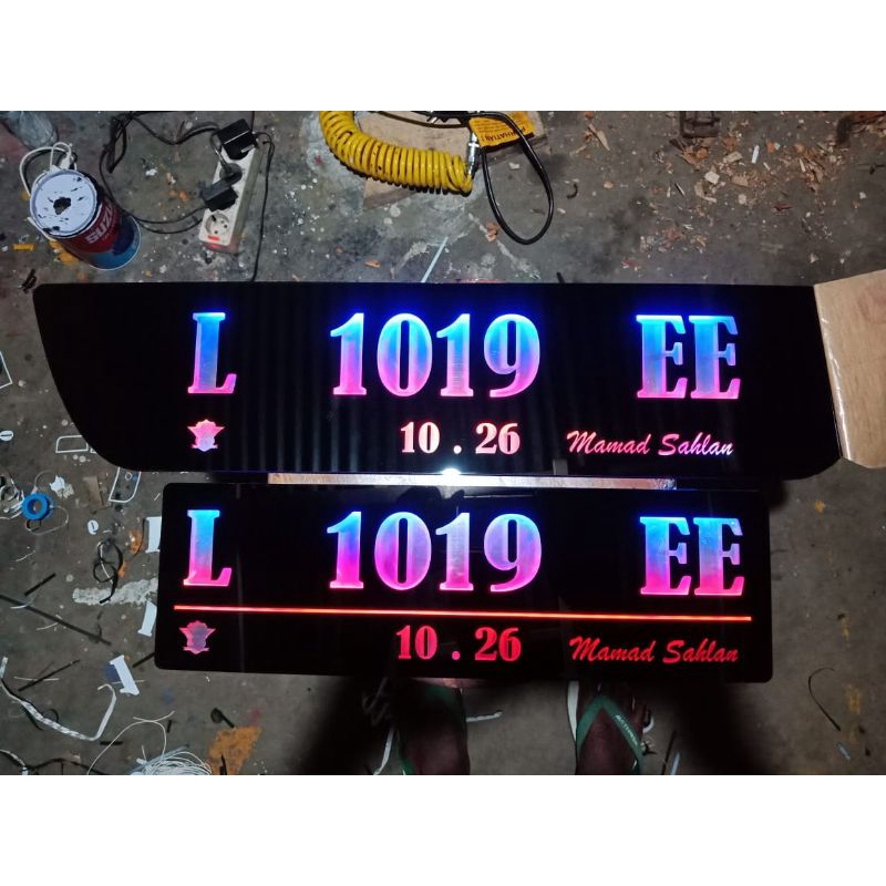 Plat mobil akrilik super keren led + hologram ( satuan ) 1