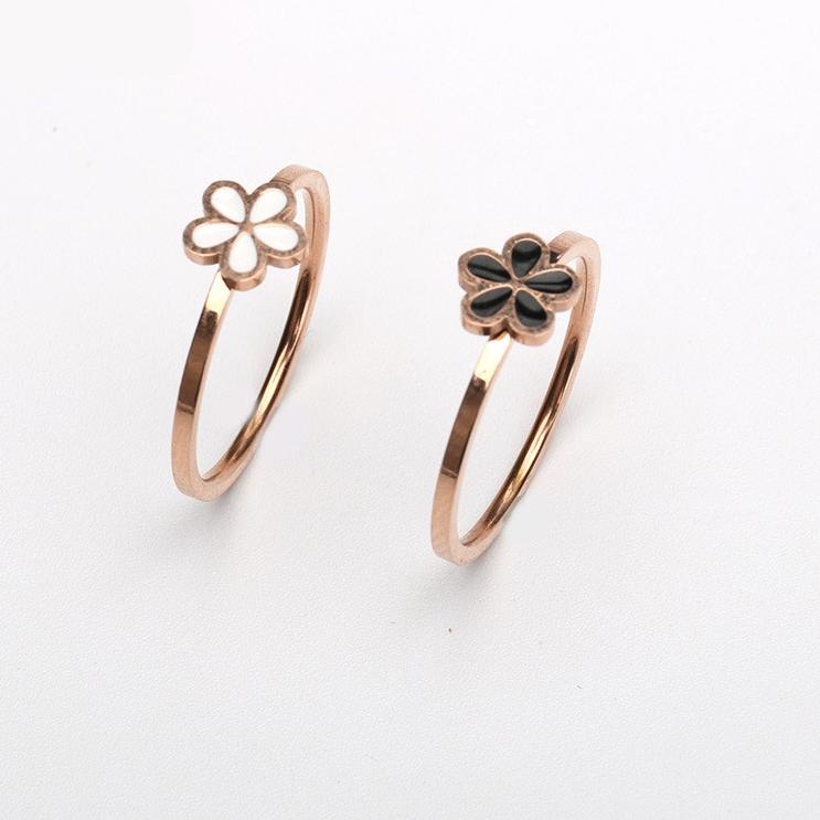 CJG.19Au22м ‣ Cincin tipis bunga Kecil Hitam/ Putih titanium