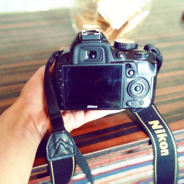 camera DSLR NIKON D3100 bekas