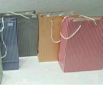 

➨ paper bag buku salur isi 12pcs dan murah ▲