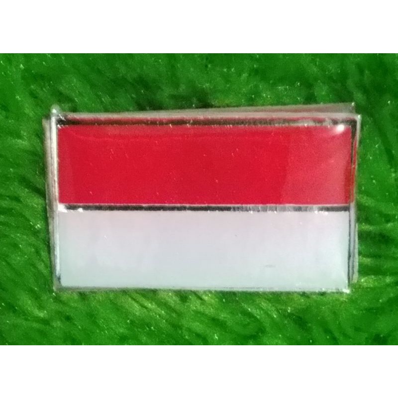 PIN MERAH PUTIH 3,2x1,9 cm