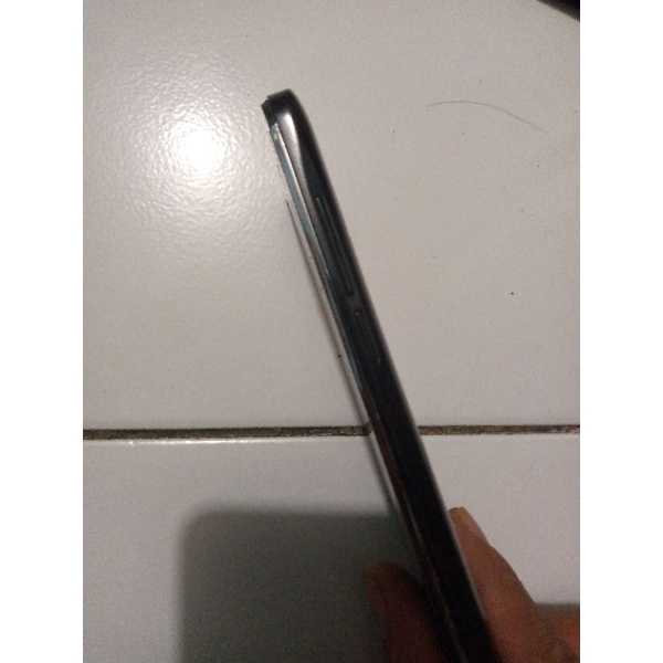 handphone NUU model N5L nyala