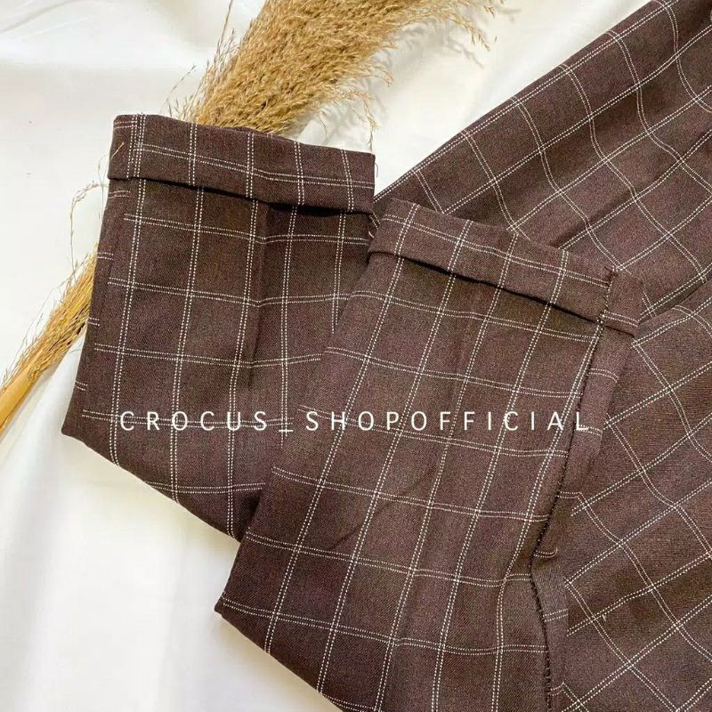 Celana tartan motif kotak kotak  bahan gabardin / celana wanita kotak kotak  /BUGGY  PANTS / CELANA