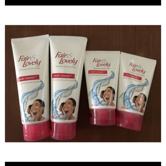 FAIR &amp; LOVELY MULTIVITAMIN Facial foam / sabun wajah