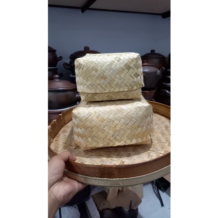 

Terlaris produk terlaris Besek bambu ukuran 18cm untuk catering