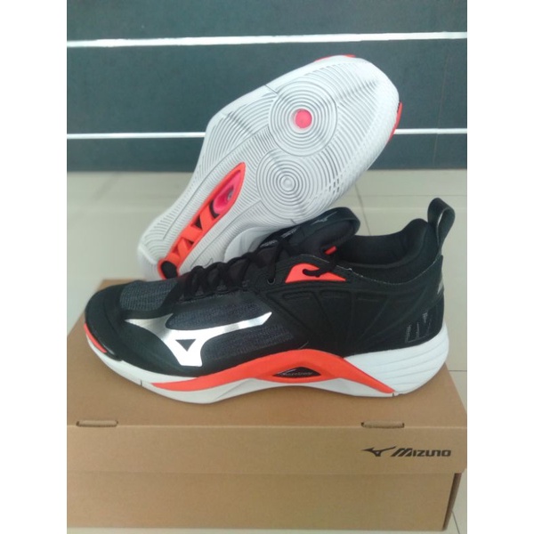 Mizuno wave momentum 2 hitam-orange 100% ORIGINAL