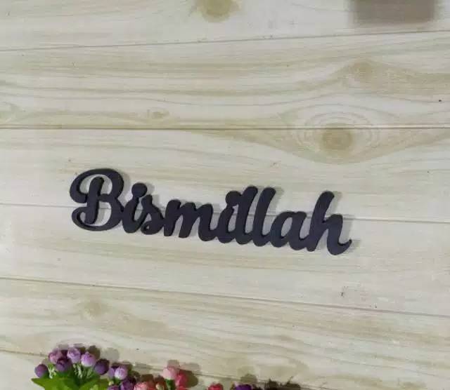 READY Tulisan Bismillah Latin Kayu Dekorasi Dinding Pajangan Huruf Timbul