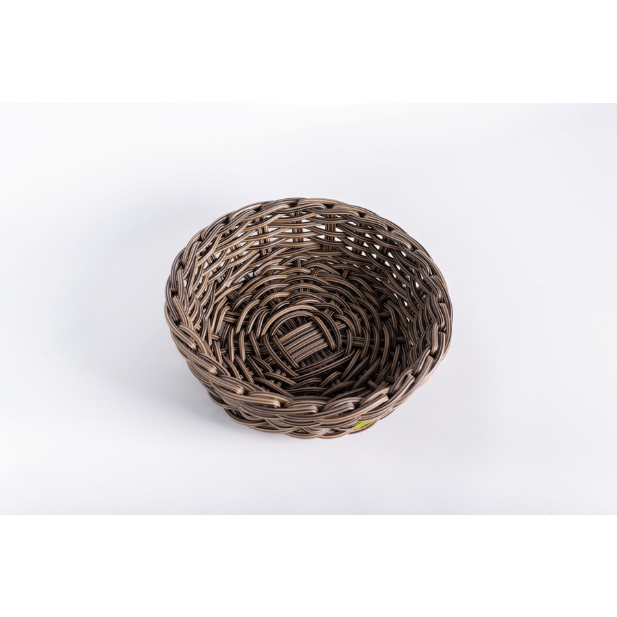 Low in Curved Basket in Palm - Medium