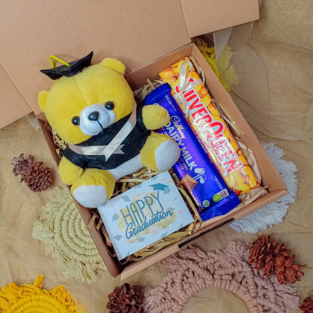 Kado Wisuda Cewek Cowok / Kado Boneka Wisuda / Graduation Gift / Kado Wisuda Murah / Wisuda / Hamper