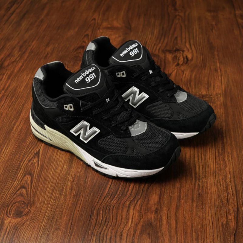 nb 991 black