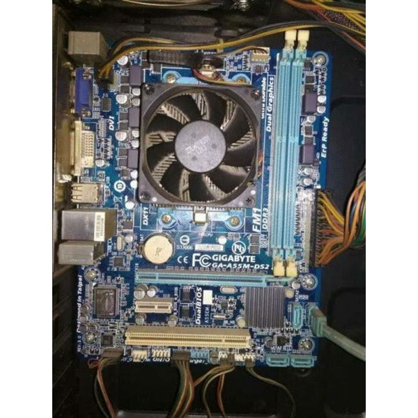 Paket Bundle AMD APU A6 3500k with Gigabyte A55M-DS2 feat. Kingston 2x4gb DDR3 not Ryzen 5 5600g.