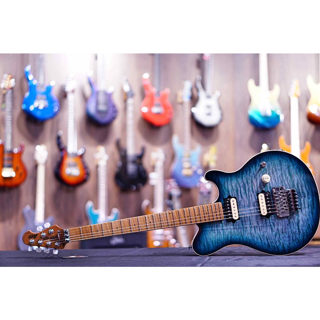 Music Man Axis Yucatan Blue Quilt  G95593