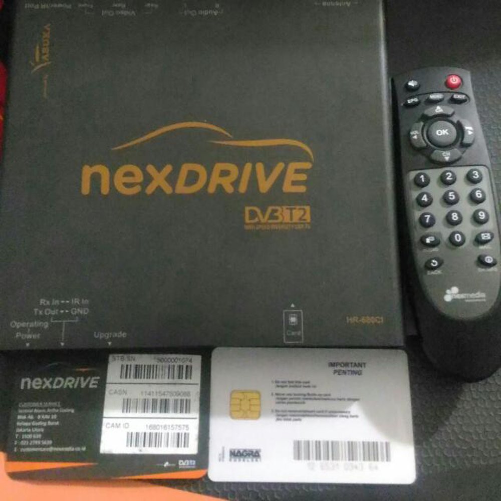PAKET TV TUNER NEXDRIVE + HEADREST MONITOR