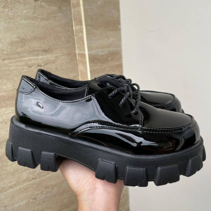 SEPATU SOL TINGGI HITAM PANTOFEL WANITA