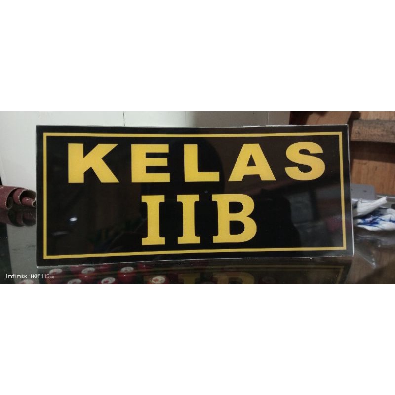 Papan Nama Akrilik / Nama Kelas / Papan petunjuk/Nama Ruangan