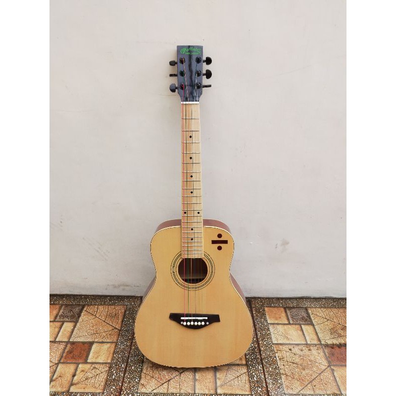 gitar akustik ukuran 3/4 Martin ed sheraan