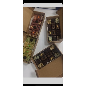 

Fudgey brownies 20x10