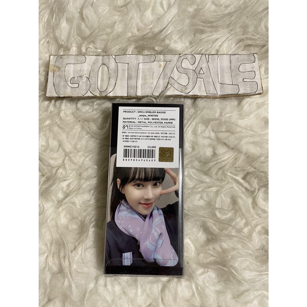 MD SMTOWN LIVE 2022 SPECIAL  / EMBLEM  SMCU EXPRESS @KWANGYA WINTER /  SMCU EMBLEM BADGE WINTER OFFI