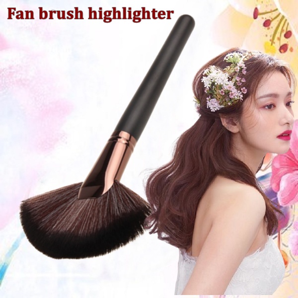 Kuas Make Up Brush Kuas Kipas Make up Blush On Foundation Wajah Bentuk Kipas Brush F082