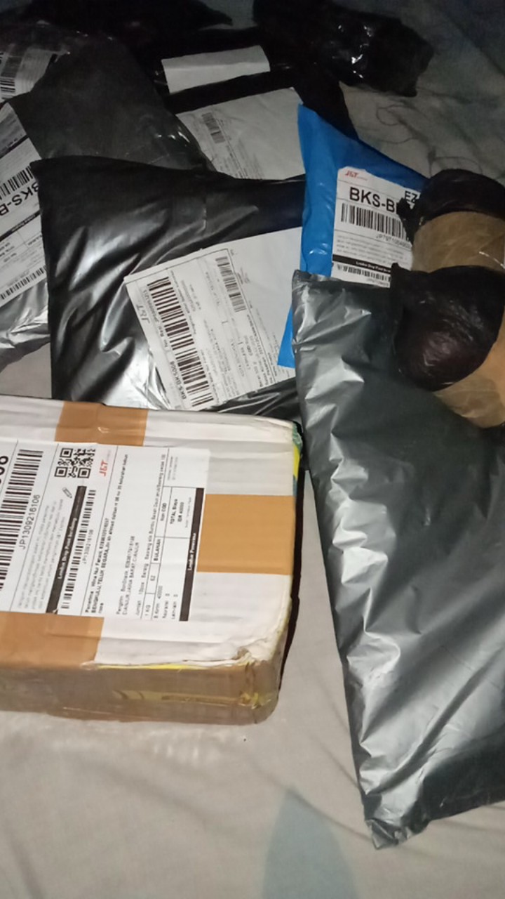 Wou Batik Couple Shofia Estetika Brokat  - Couple Modern Batik Couple Sarimbit Brokat Kebaya - Bs052