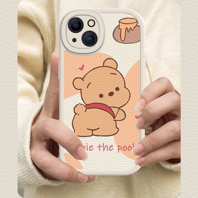 Casing Soft Case Motif Winnie The Pooh Untuk iPhone 6 / 7 / 8 + / X / XR / Xs Max 13 / 11 Pro Max