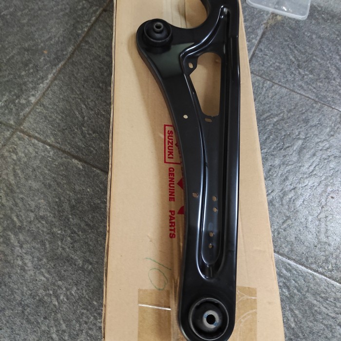 Arm Assy Belakang Karimun Wagon R Original