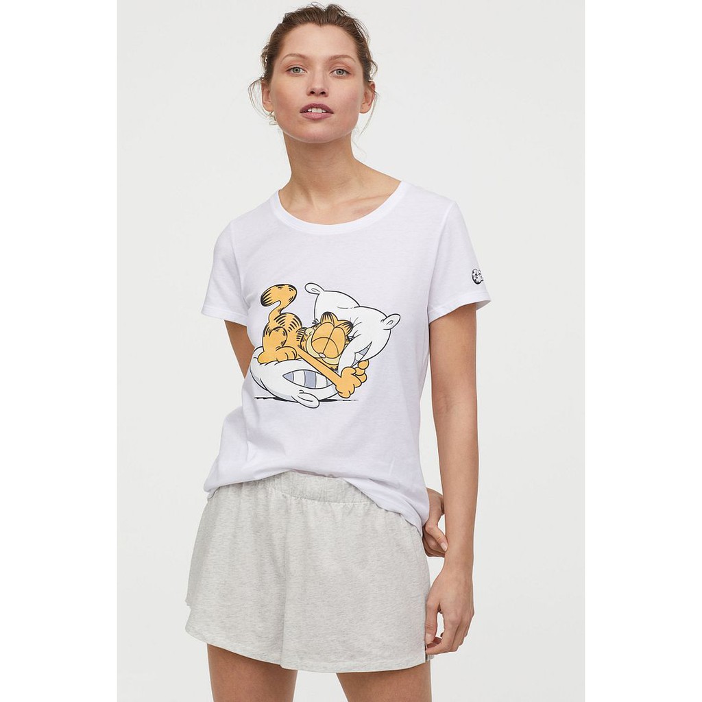 27689 Setelan Putih Kasual Wanita One Set Kaos Celana Pendek