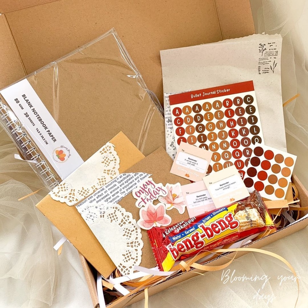 Bloomingyourdays Gift Box Jurnal Kit Vintage Retro Classic ( Bujo Kit Vintage ) Jurnal Kit Journaling Hampers Kado ulang tahun natal lebaran-7