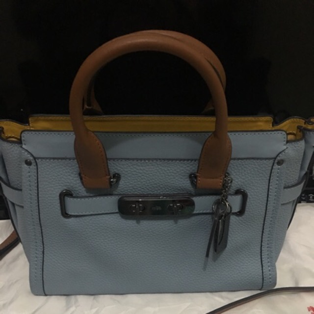 ❌SOLD❌ Preloved Tas coach swagger original