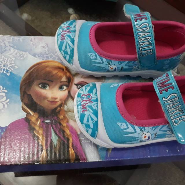 Sepatu anak frozen