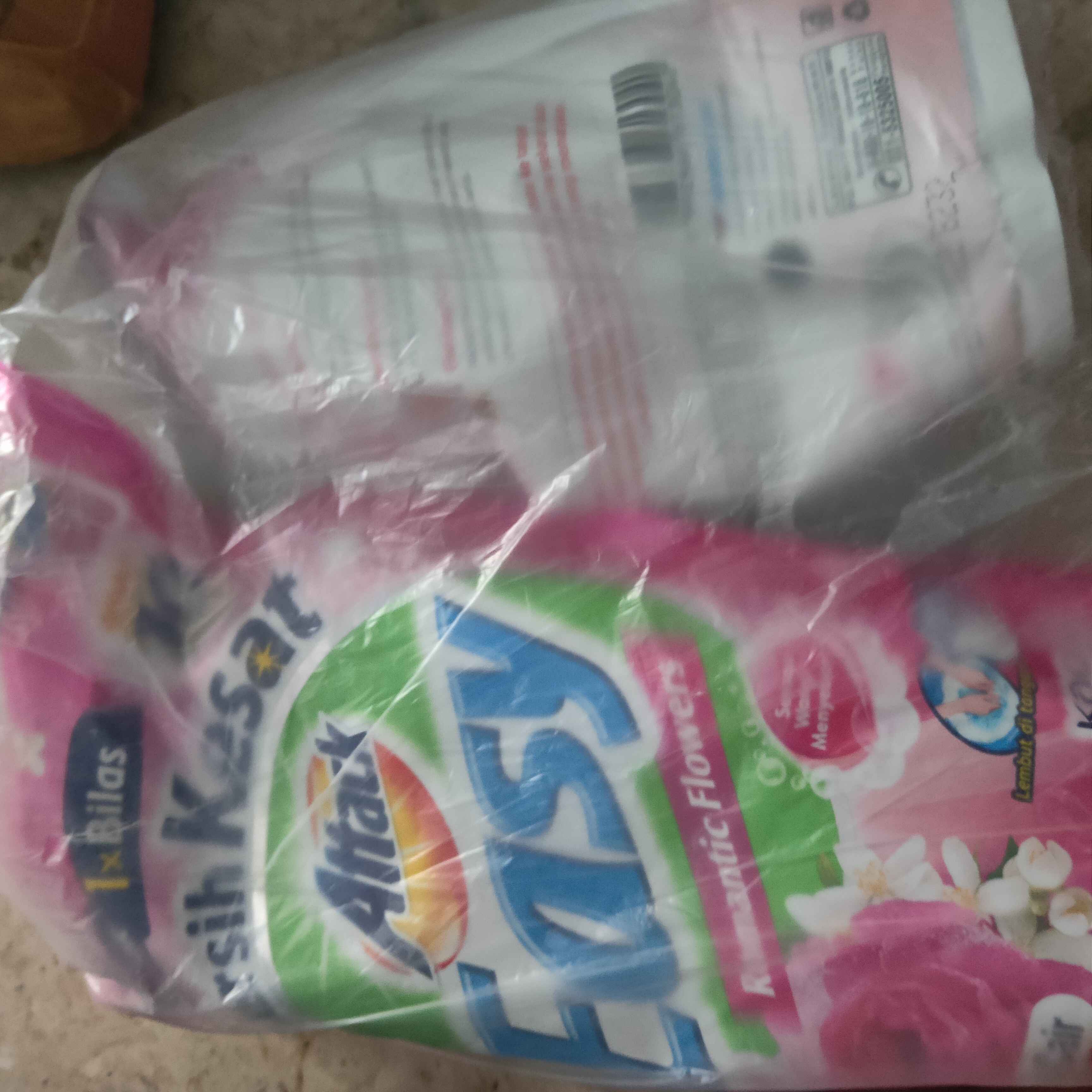 Attack Rinso So Klin Cair