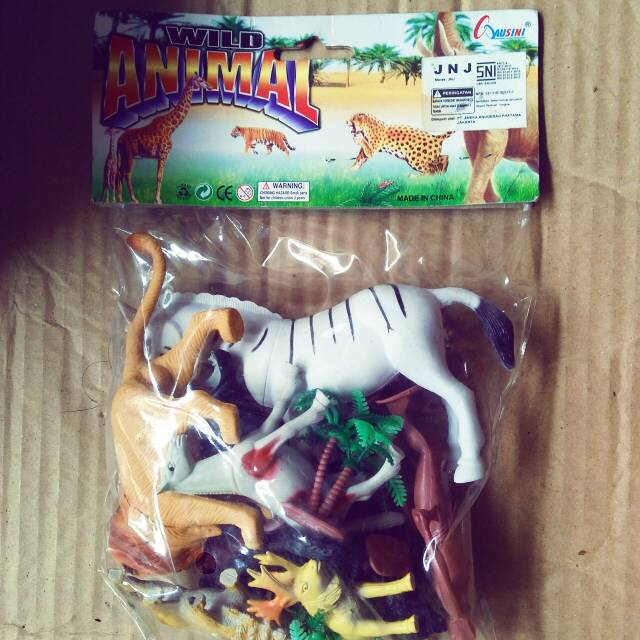 Mainan binatang karet