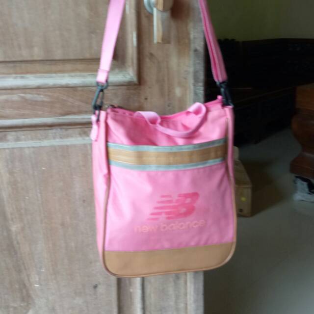 Tas selempang preloved new balance original harga net