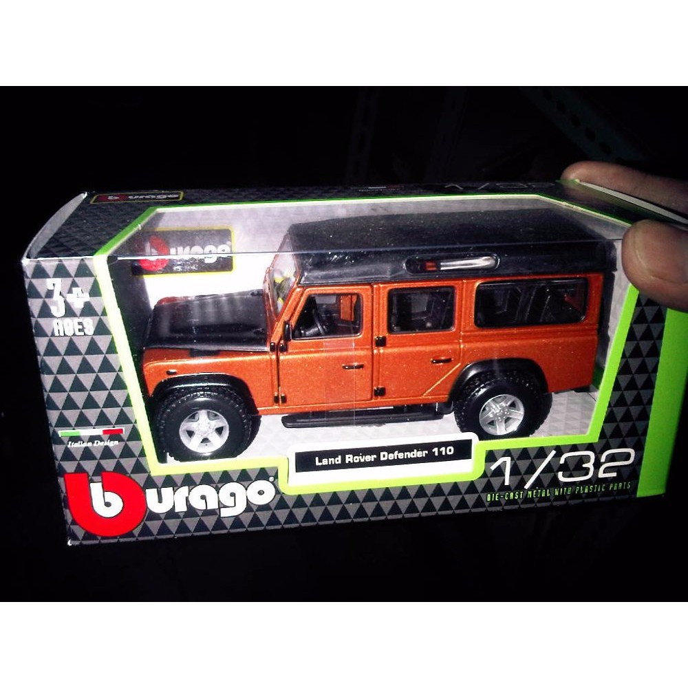 Bburago 1 32 Land Rover Defender 110