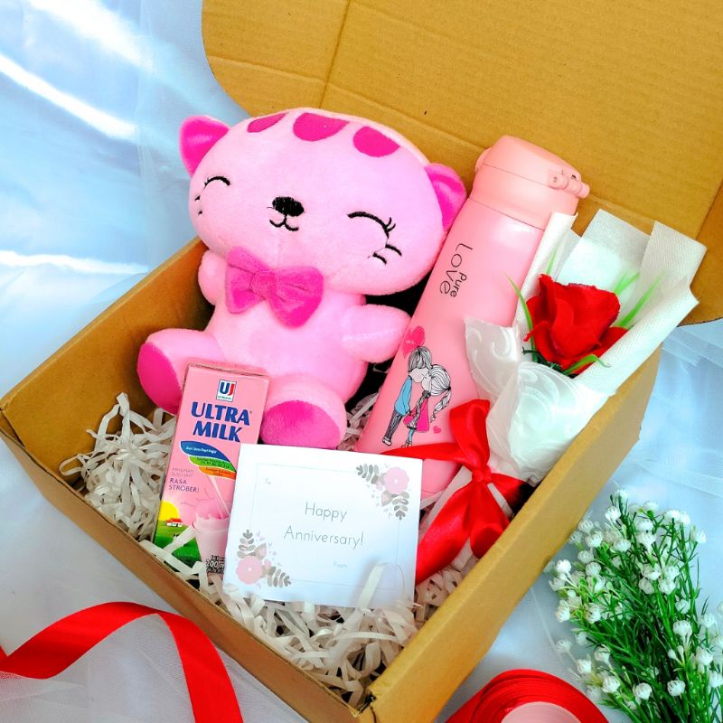 HAMPERS BOX BONEKA MIX LUCU/ GIFT BOX KADO WISUDA BIRTHDAY MURAH / KADO PERNIKAHAN TERMURAH TERLARIS