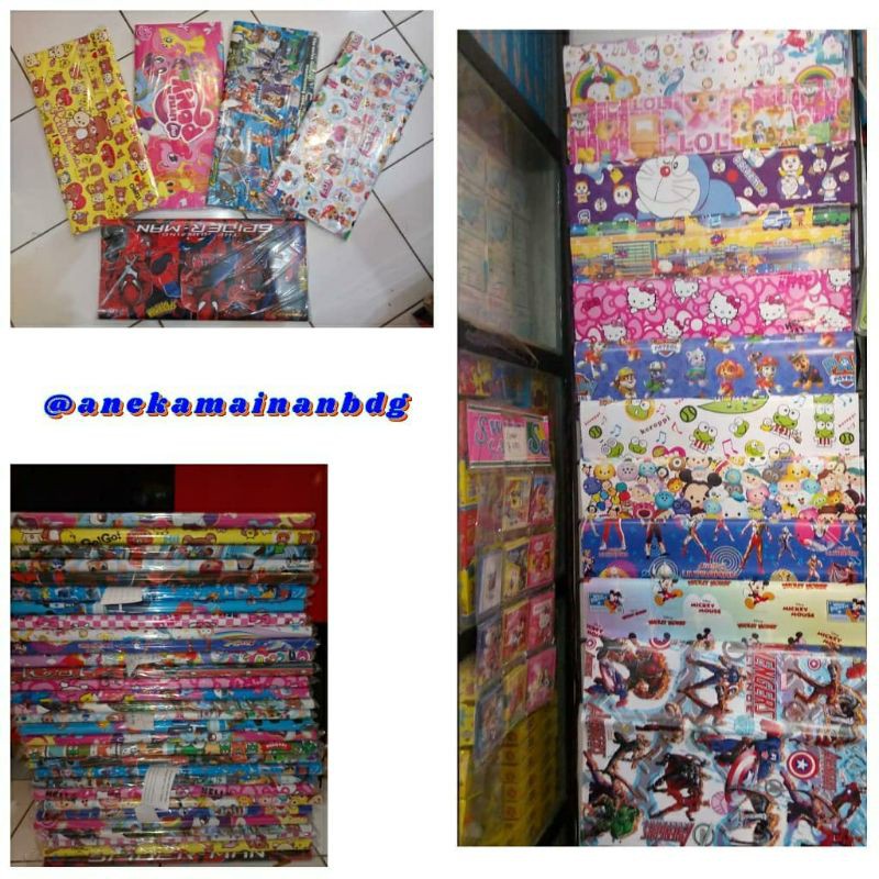 

kertas kado karakter