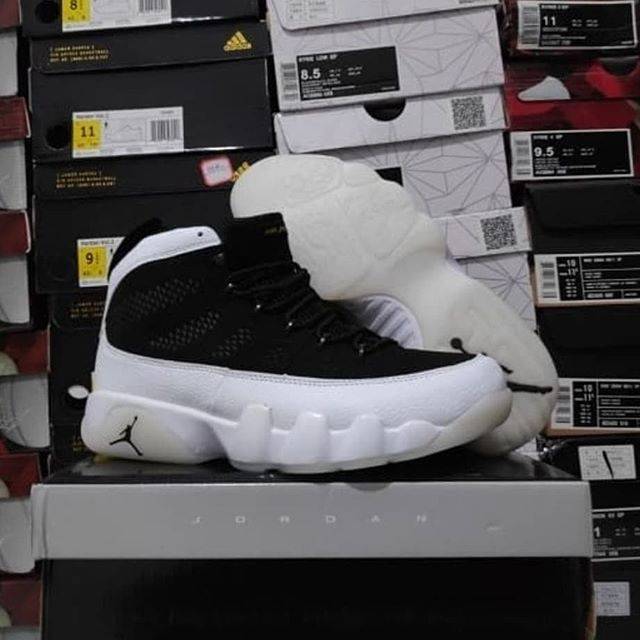 Air Jordan Retro 9 "City Of Flight"