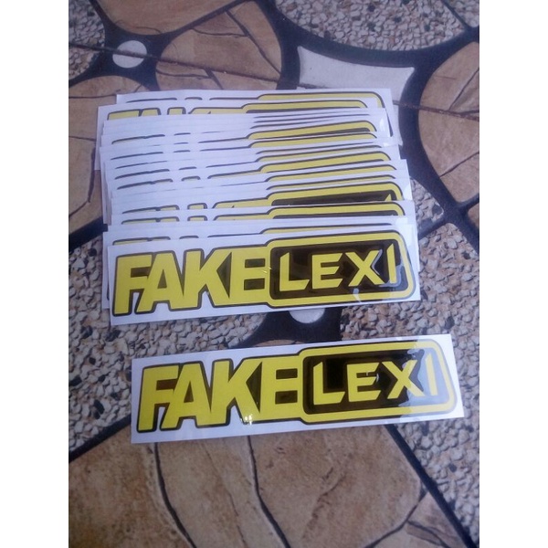 sticker fake lexi cutting