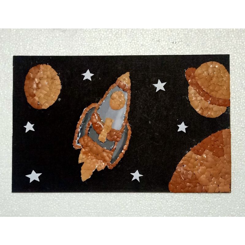 Hiasan Dinding homemade kolase cangkang telur kolase rocket luar angkasa prakarya kulit telur