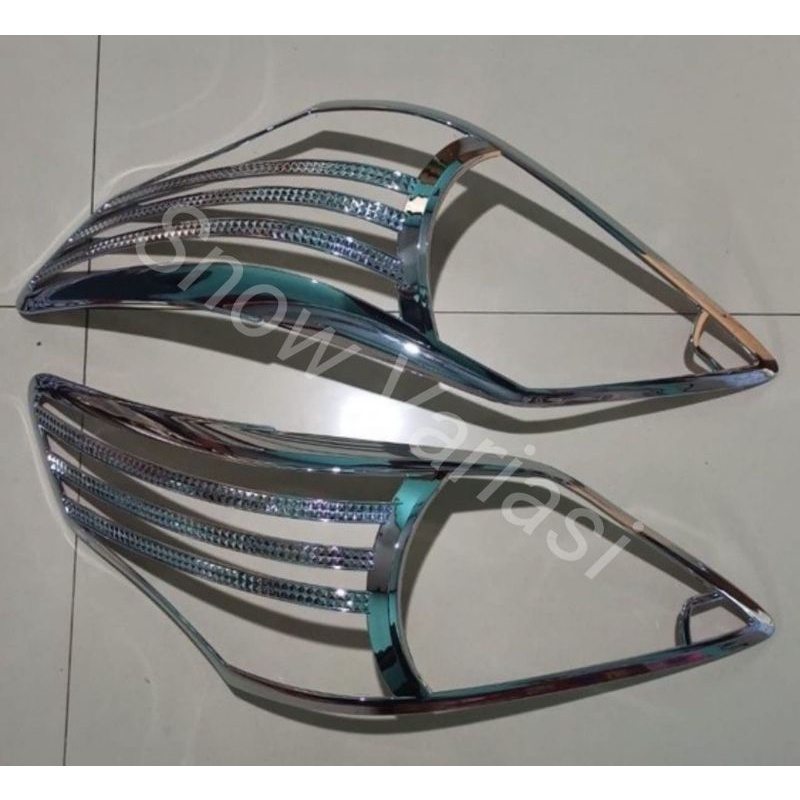 Garnish Lampu Depan Grand Innova 2012 2014 2015 Exclusive Hitam Chrome